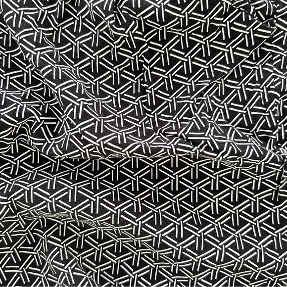 Banana republic regular pant black & white size 4R. Rayon - Picture 3 of 6